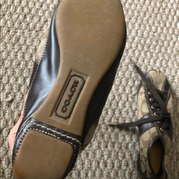 Coach size 6 women’s sneakers - Picture 3 of 4